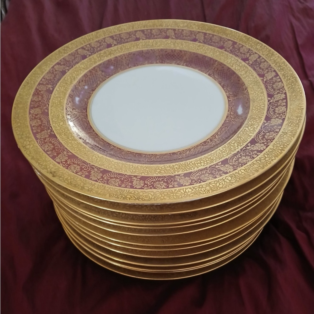 12 Royal Bavarian Hutschenreuther SELB 22K Gold plate chargers